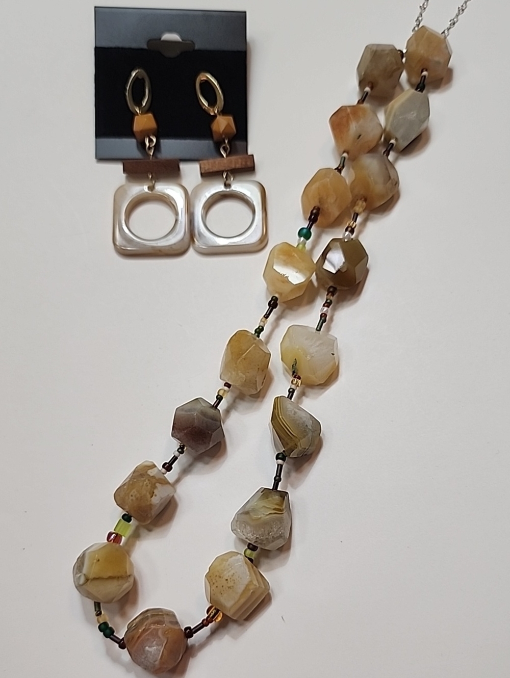 Faceted Yellow Agate Bead Necklace with Accent Beads